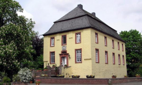 Charmante Ferienwohnungen auf Reitstall Wasserburg Anstel - ein Ort zum Wohlfühlen und Entspannen